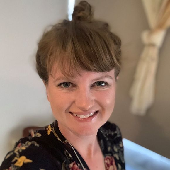 Meet your Posher, Jessica - Picture 1 of 1